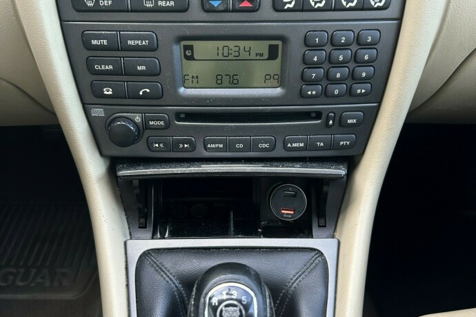 jaguar-x-type-diesel-2008-big-8