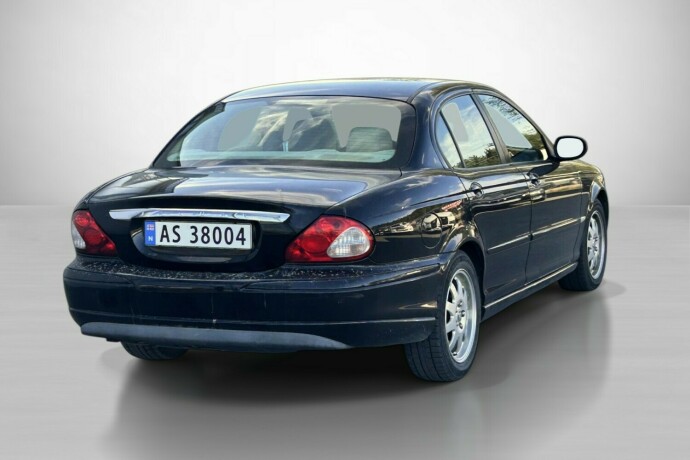 jaguar-x-type-diesel-2008-big-4