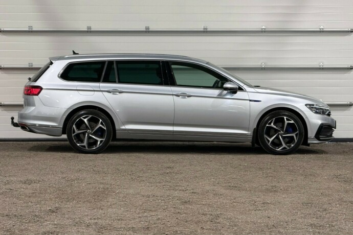 volkswagen-passat-elektrisitetbensin-2022-big-1