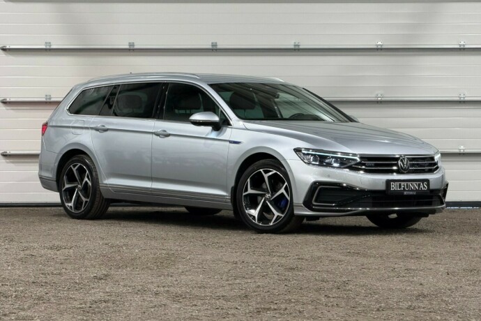 volkswagen-passat-elektrisitetbensin-2022-big-0
