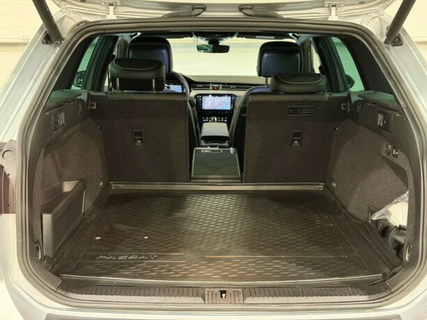 volkswagen-passat-elektrisitetbensin-2022-big-12