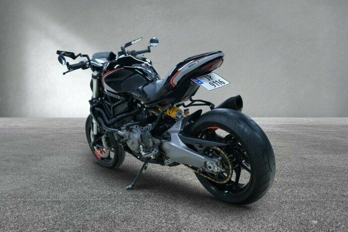 ducati-monster-821-bensin-2020-big-4