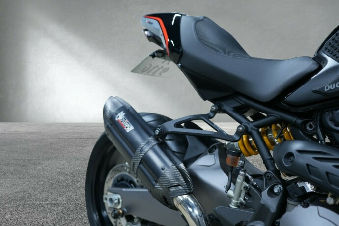 ducati-monster-821-bensin-2020-big-12