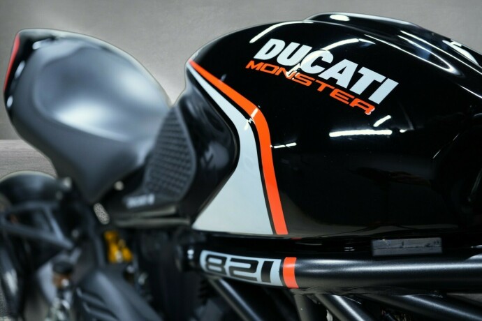 ducati-monster-821-bensin-2020-big-11
