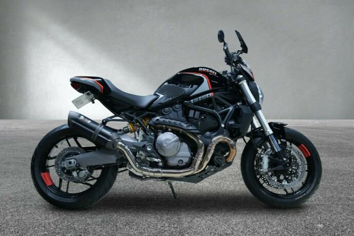 ducati-monster-821-bensin-2020-big-1