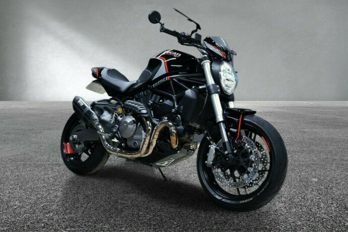 ducati-monster-821-bensin-2020-big-0