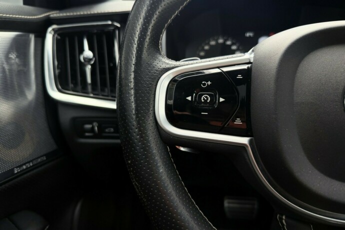 volvo-v90-elektrisitetbensin-2019-big-21