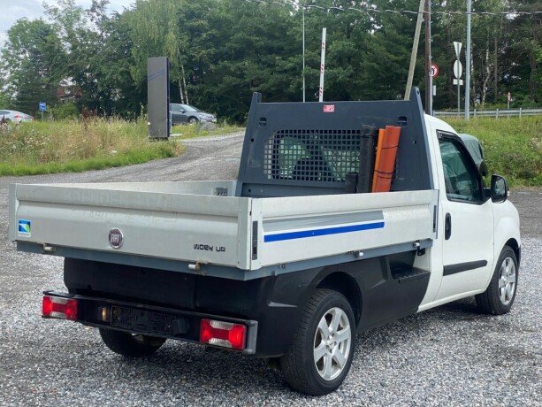 fiat-doblo-diesel-2012-big-6
