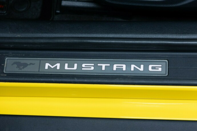 ford-mustang-bensin-2015-big-8