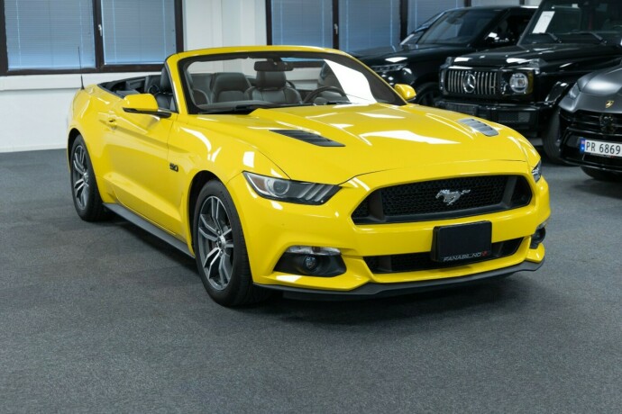 ford-mustang-bensin-2015-big-3