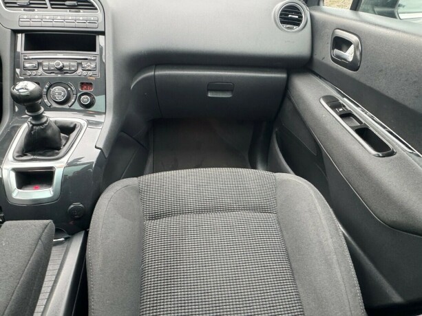peugeot-5008-diesel-2012-big-17