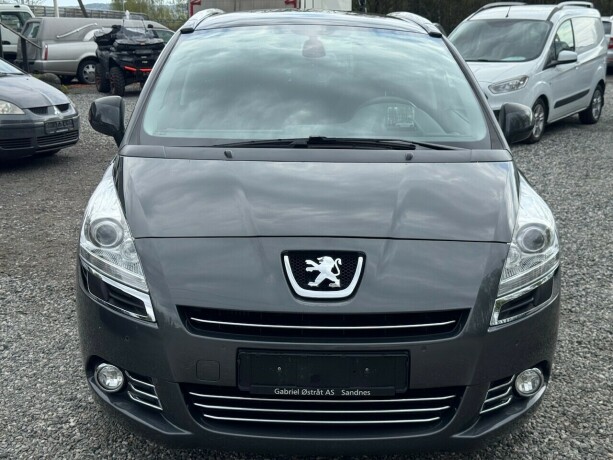peugeot-5008-diesel-2012-big-7