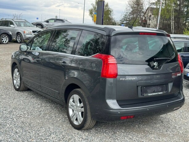 peugeot-5008-diesel-2012-big-2