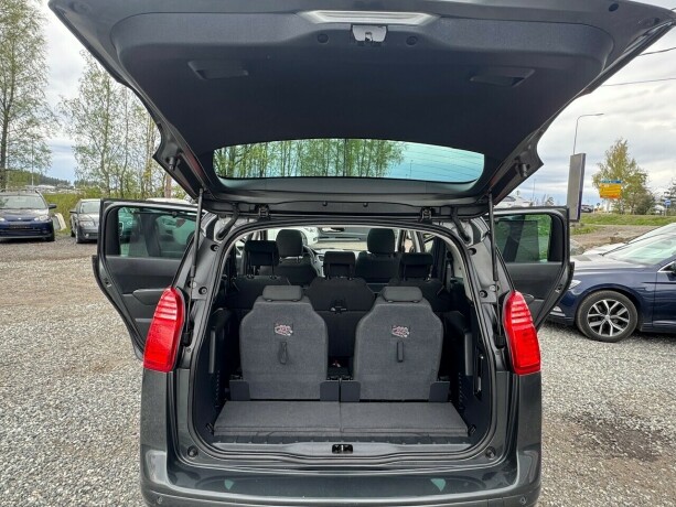 peugeot-5008-diesel-2012-big-11