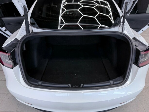 tesla-model-3-elektrisitet-2021-big-31