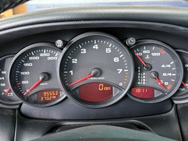 porsche-911-bensin-2000-big-30