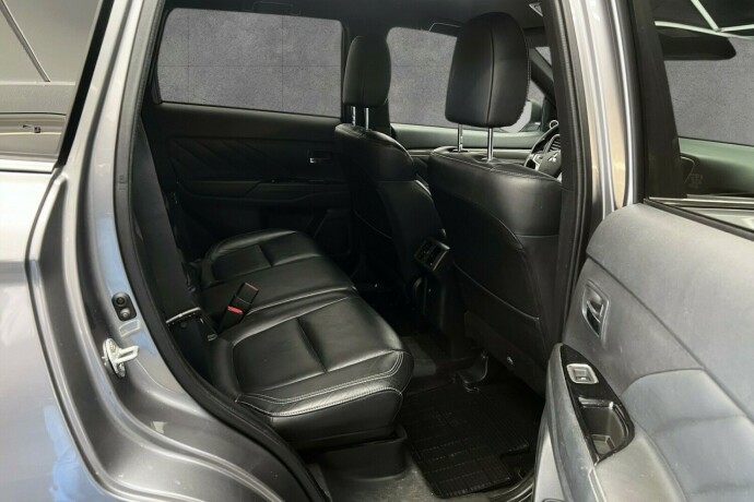 mitsubishi-outlander-elektrisitetbensin-2019-big-16