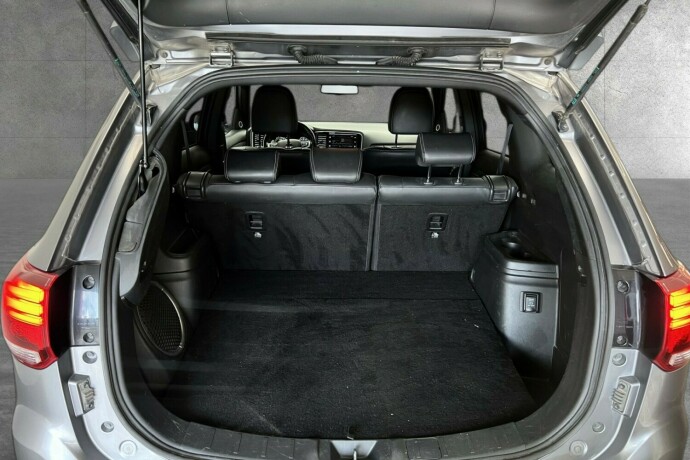 mitsubishi-outlander-elektrisitetbensin-2019-big-7