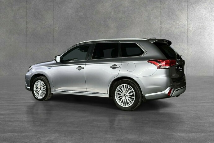 mitsubishi-outlander-elektrisitetbensin-2019-big-4