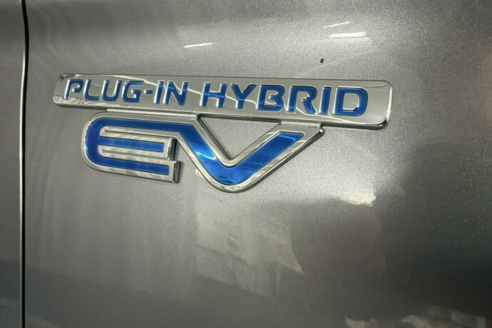 mitsubishi-outlander-elektrisitetbensin-2019-big-19