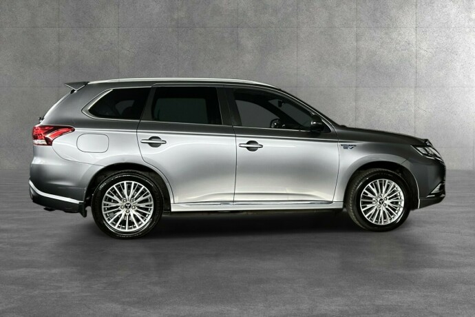 mitsubishi-outlander-elektrisitetbensin-2019-big-9