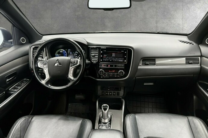 mitsubishi-outlander-elektrisitetbensin-2019-big-15