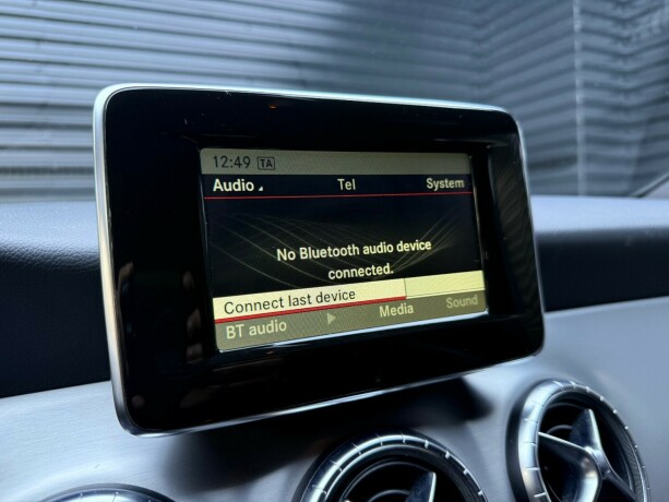 mercedes-benz-cla-bensin-2014-big-17
