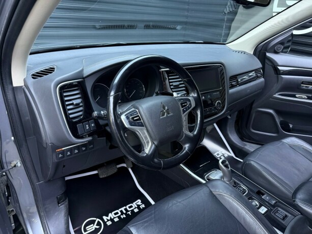 mitsubishi-outlander-elektrisitetbensin-2018-big-10