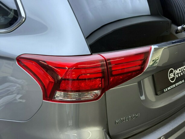 mitsubishi-outlander-elektrisitetbensin-2018-big-7
