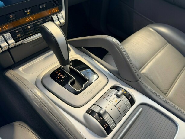 porsche-cayenne-bensin-2007-big-18