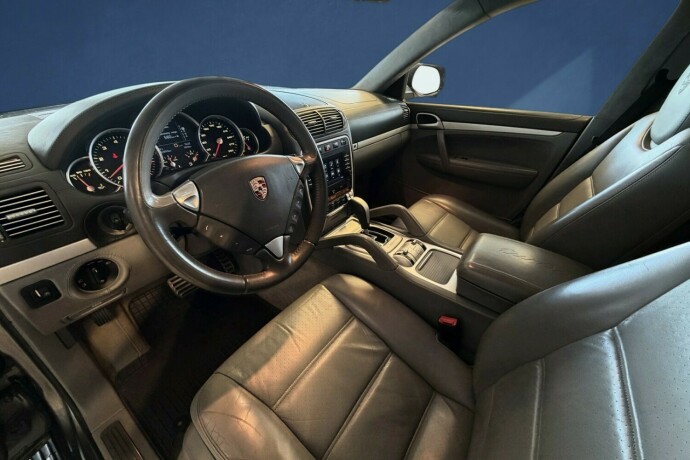porsche-cayenne-bensin-2007-big-8