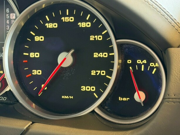 porsche-cayenne-bensin-2007-big-17