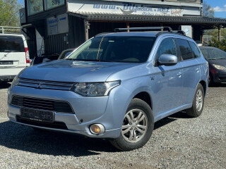 Mitsubishi | Outlander | Elektrisitet+bensin | 2014