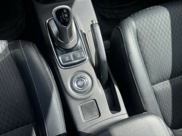 mitsubishi-outlander-elektrisitetbensin-2014-big-18