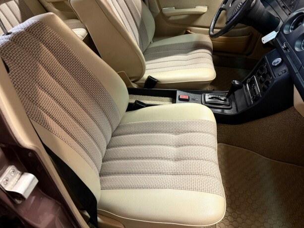 mercedes-benz-250-bensin-1978-big-28