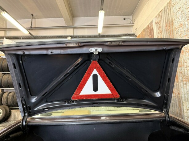 mercedes-benz-250-bensin-1978-big-39