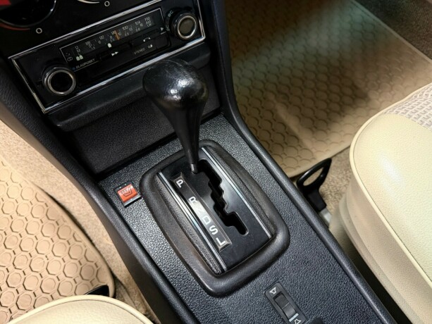 mercedes-benz-250-bensin-1978-big-27