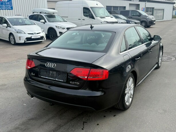 audi-a4-diesel-2010-big-30