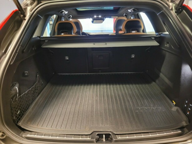 volvo-xc-60-elektrisitetbensin-2018-big-20
