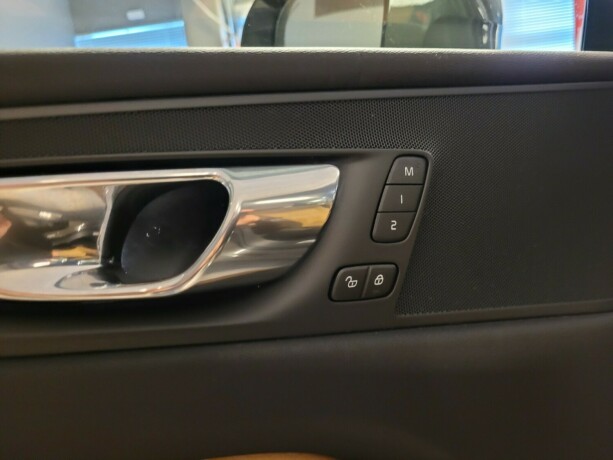 volvo-xc-60-elektrisitetbensin-2018-big-27