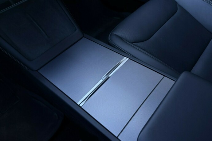 tesla-model-3-elektrisitet-2025-big-28