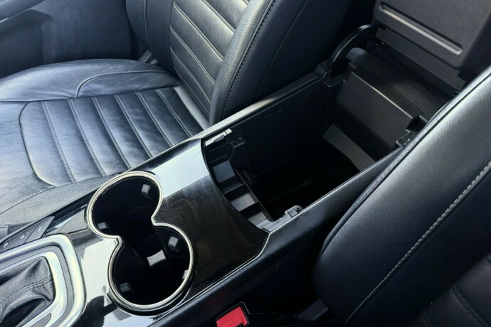 ford-galaxy-diesel-2016-big-37