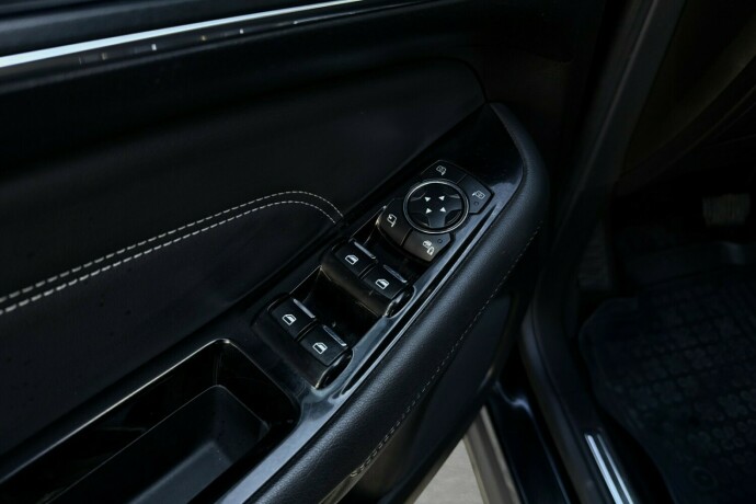 ford-galaxy-diesel-2016-big-19