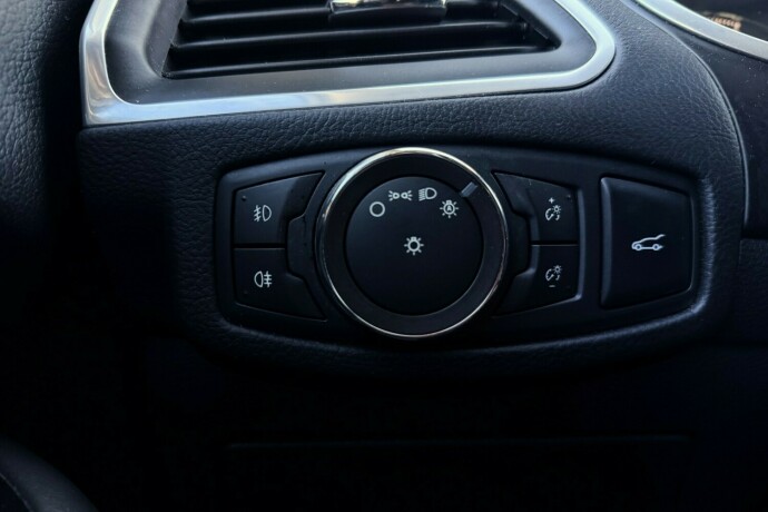 ford-galaxy-diesel-2016-big-20