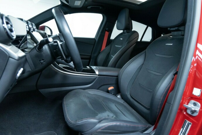 mercedes-benz-glc-bensin-2024-big-7