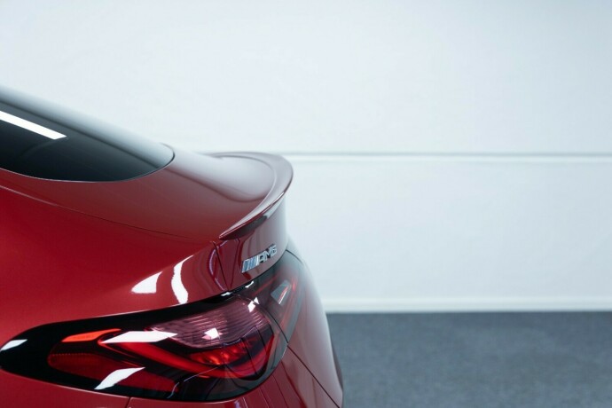 mercedes-benz-glc-bensin-2024-big-6