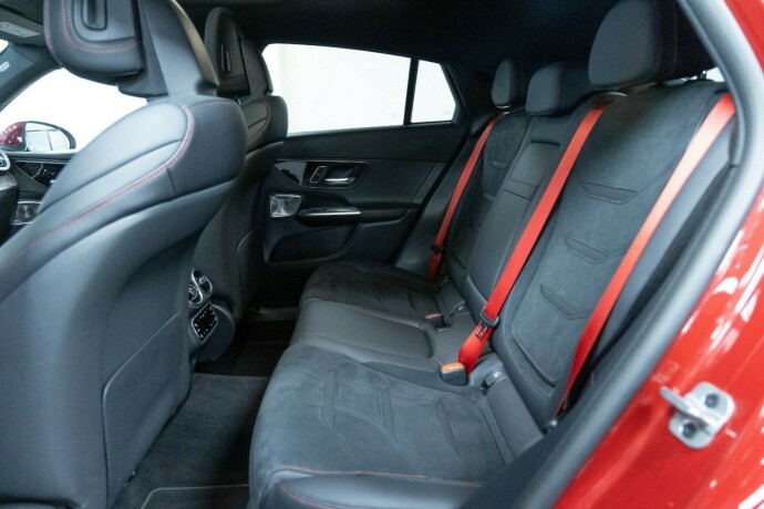 mercedes-benz-glc-bensin-2024-big-11