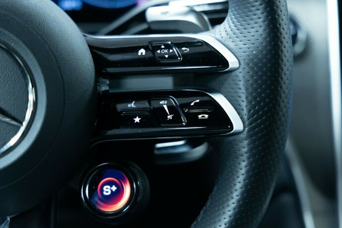 mercedes-benz-glc-bensin-2024-big-20