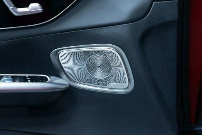 mercedes-benz-glc-bensin-2024-big-10