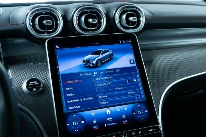 mercedes-benz-glc-bensin-2024-big-32